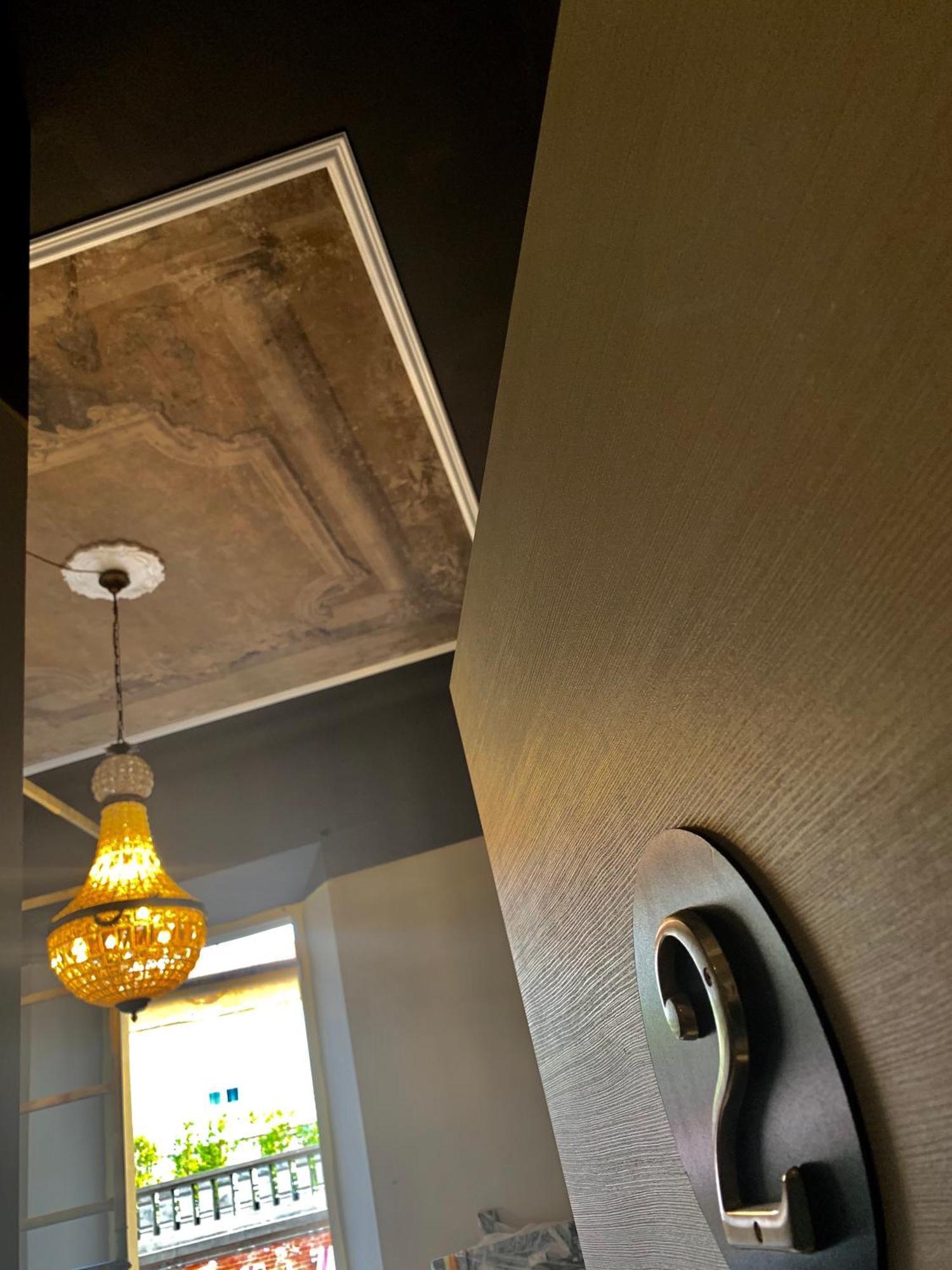 Khách sạn Tower 4*