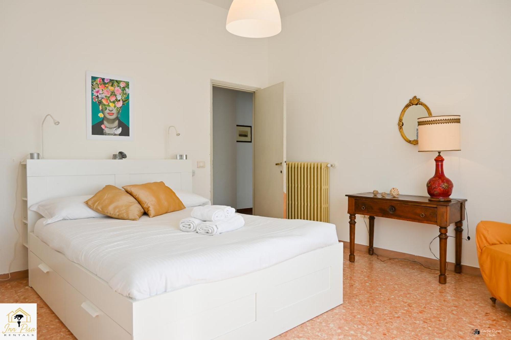 Apartment 2 - Sunny Corner Flat Pisa