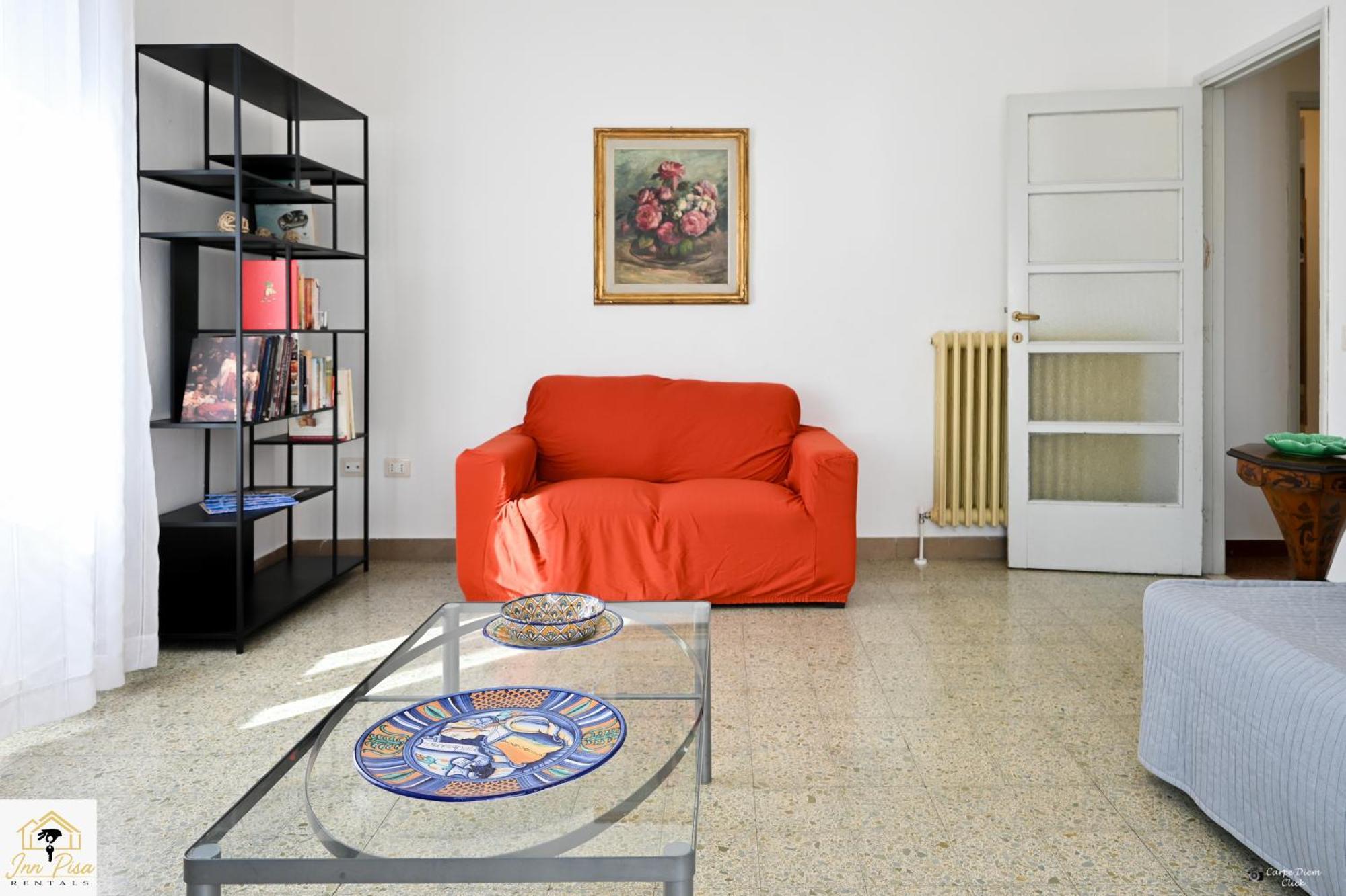 2 - Sunny Corner Flat Apartment *