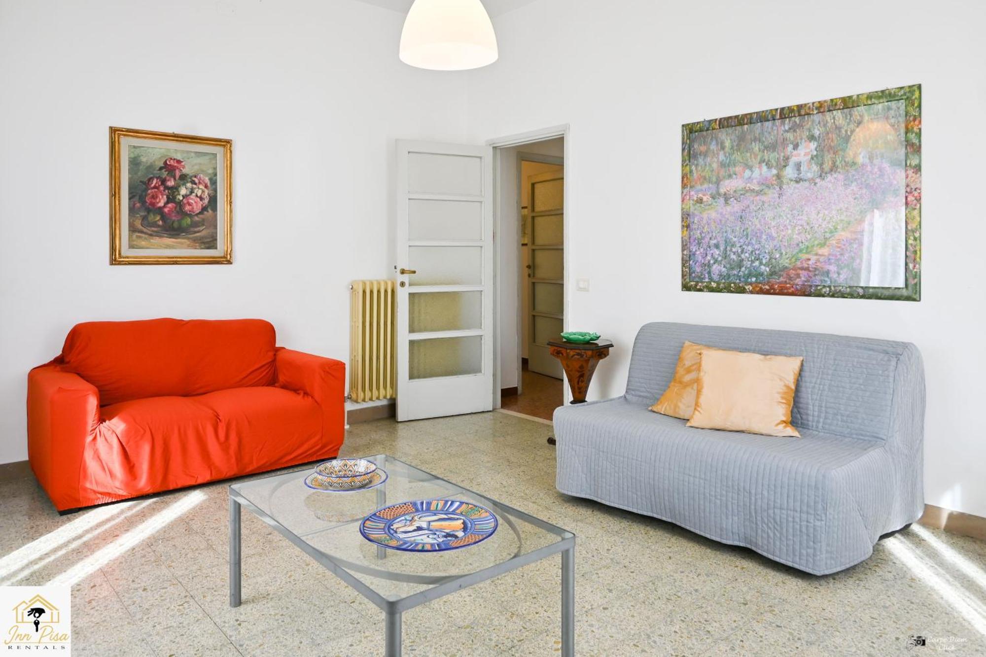 2 - Sunny Corner Flat Apartment *
