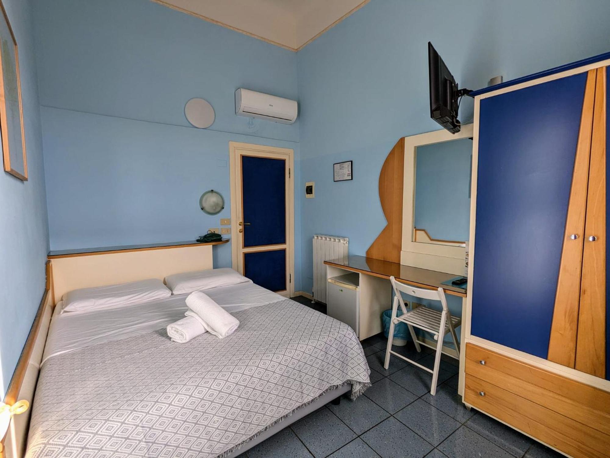 Athena Hotel 3*