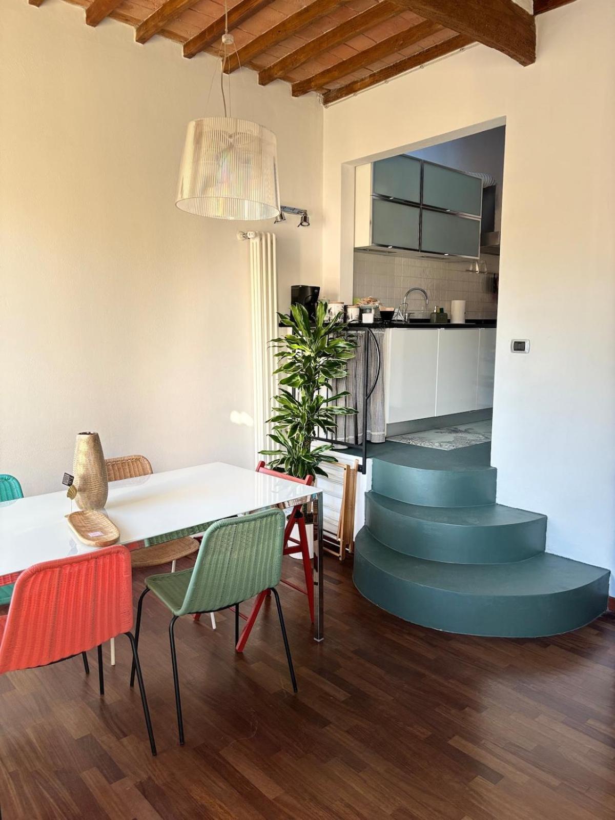 Under The Tower Apartment