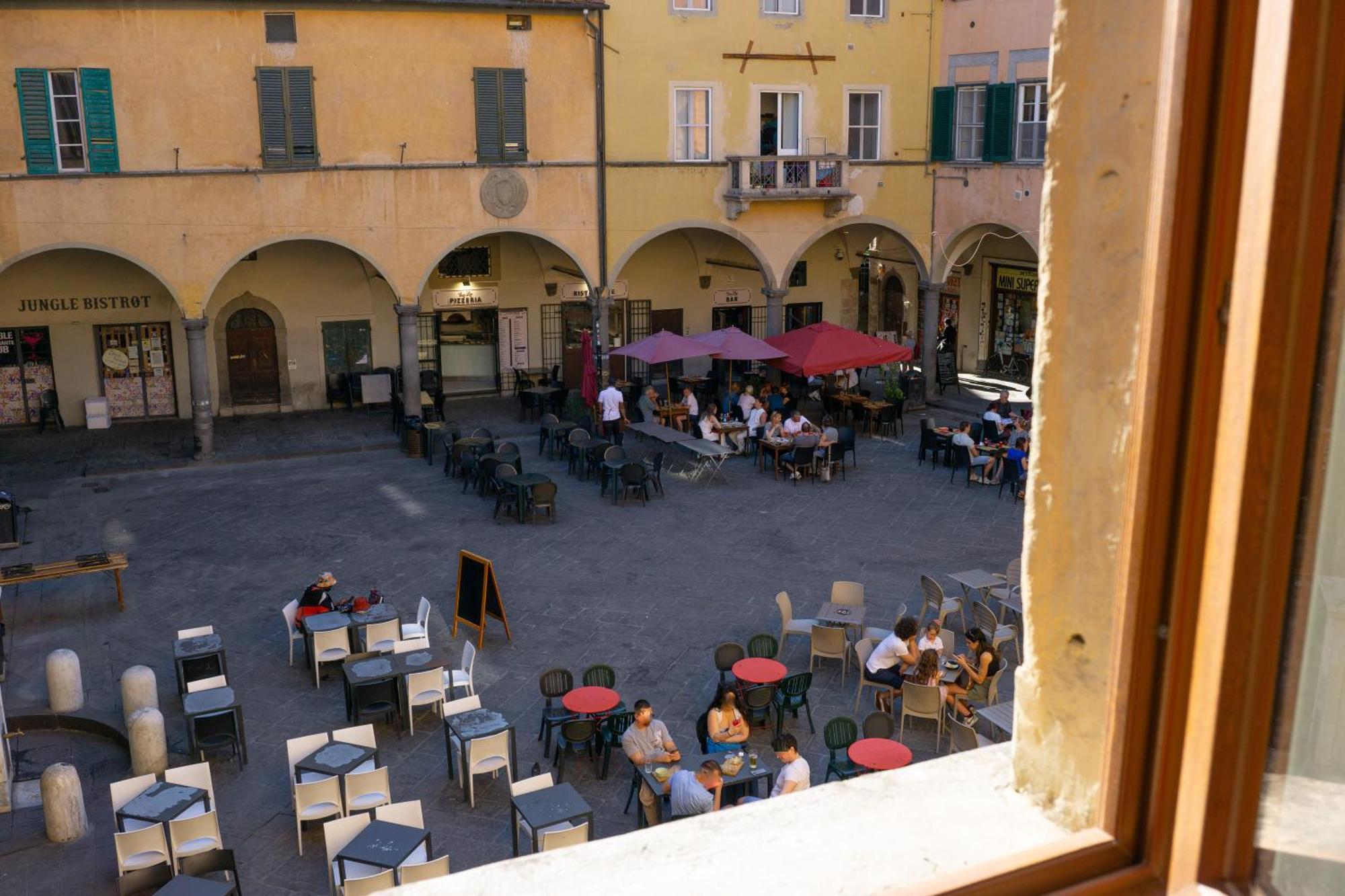 Apartment Center - Free Wifi & Ac - 10min Tower - Dimora Del Mercante Pisa
