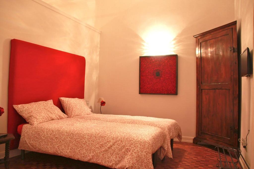 23 Bed & Breakfast *