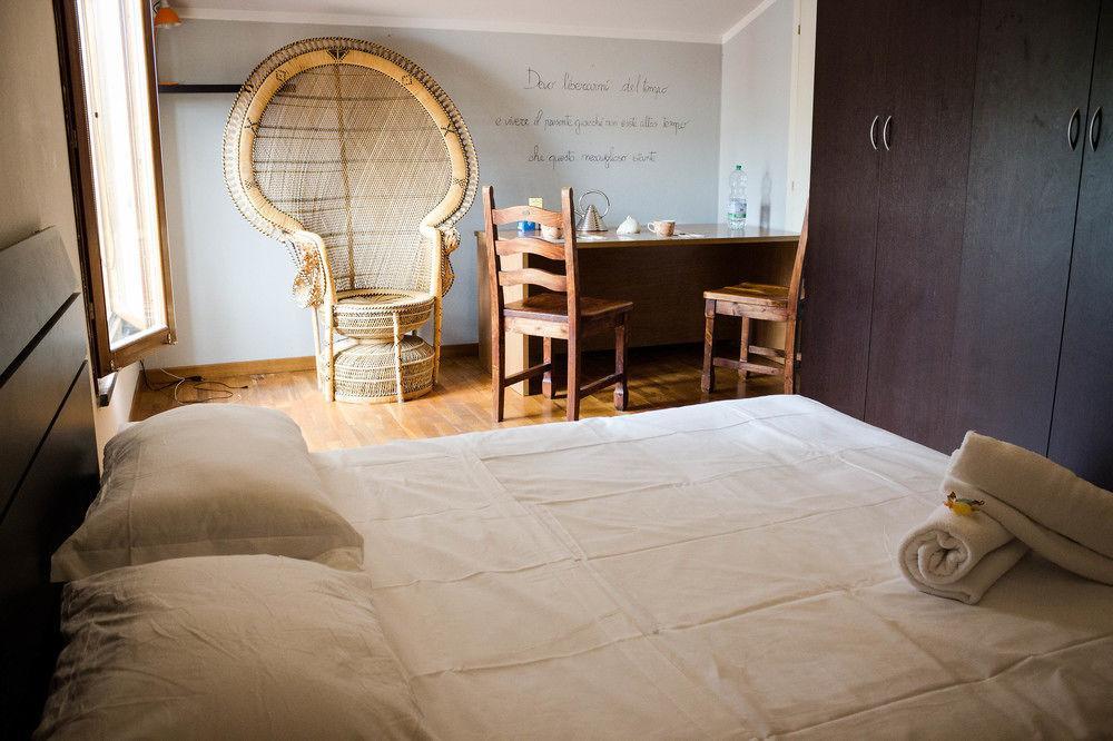 Maison Dei Miracoli 2 Bed & Breakfast