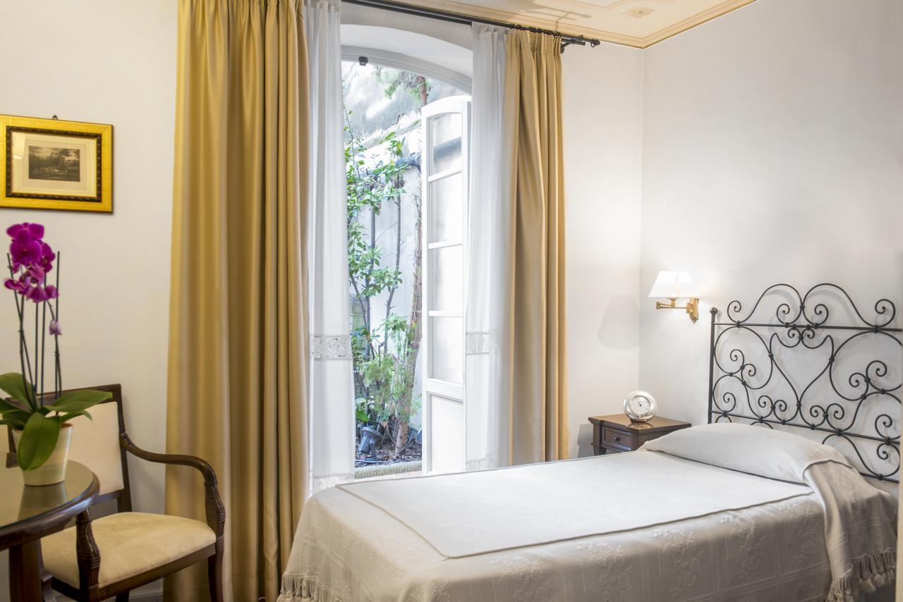 Relais Dell'orologio Hotel 4*