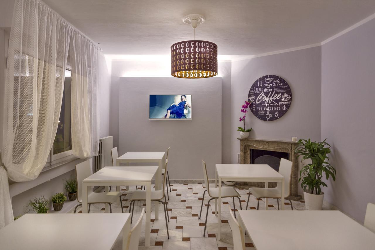 Acomodação com café da manhã  Martina Classic & Luxury 3*