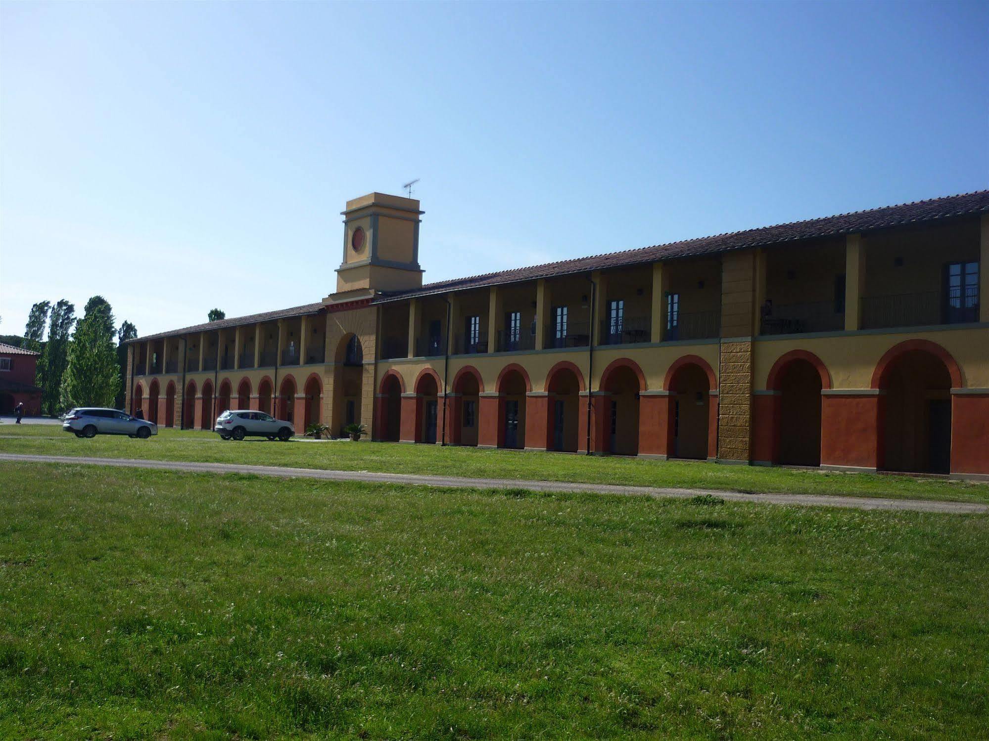 Hotel Casale La Sterpaia 3*