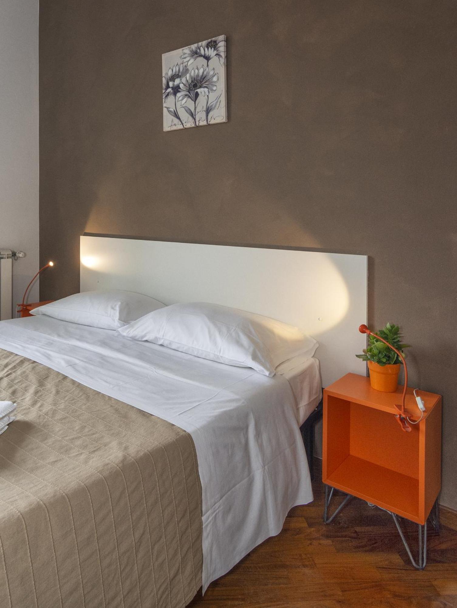 Pisa Lodge B&B Hostel