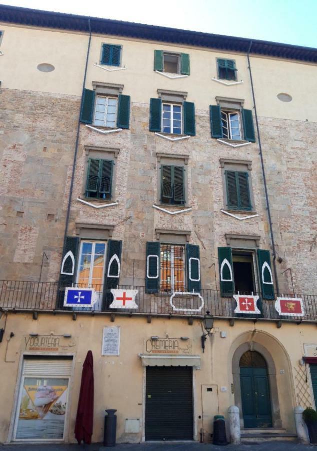 - Residenza D'epoca Piazza Cairoli *