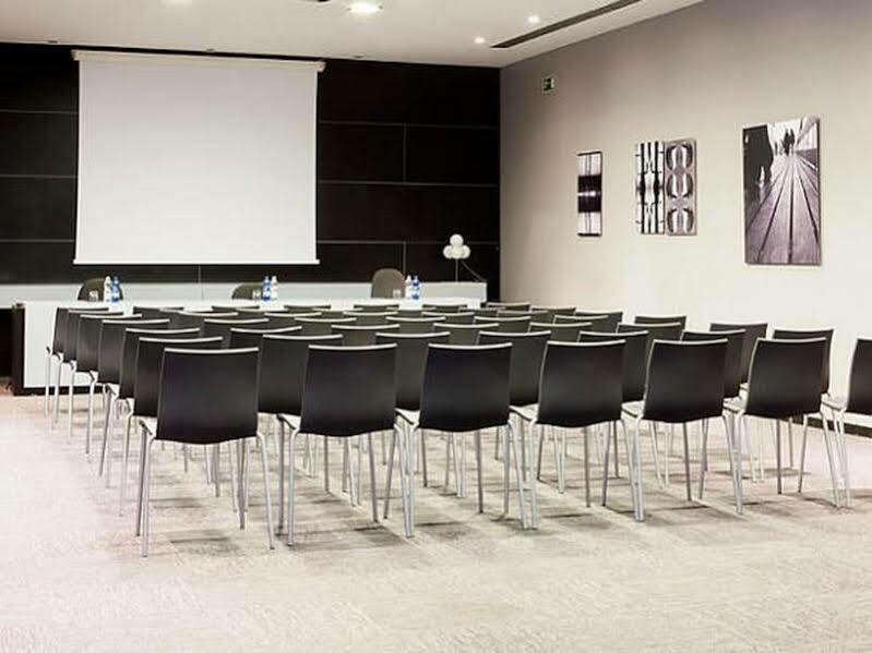 Khách sạn Ac By Marriott