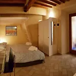 Tra Miracoli E Cavalieri