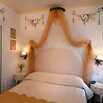 Relais Dei Fiori Dimora D\'Epoca