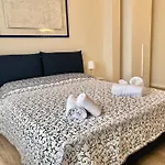 F&F Rooms