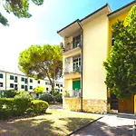 Hostly-Ai Due Passi Apartment