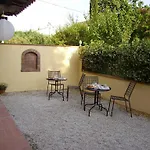 La Voliera Bed & Breakfast
