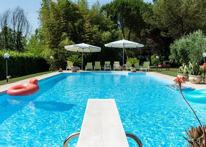 Charming Villa In Pisa With Terrace And Shared Pool.