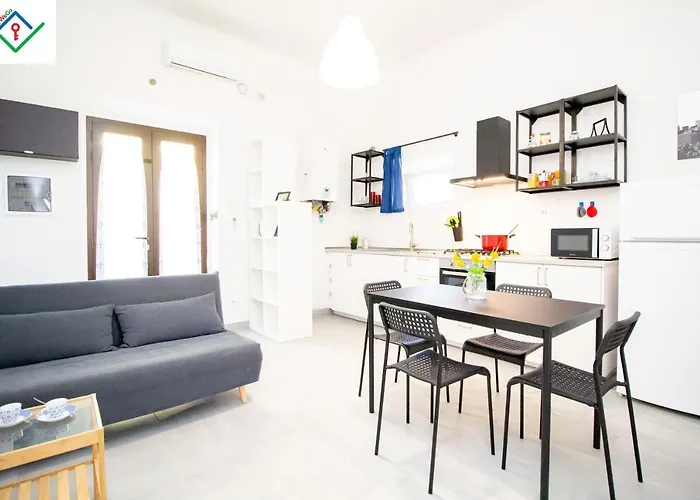 Les House - Apartment 1 By Tuscanywego