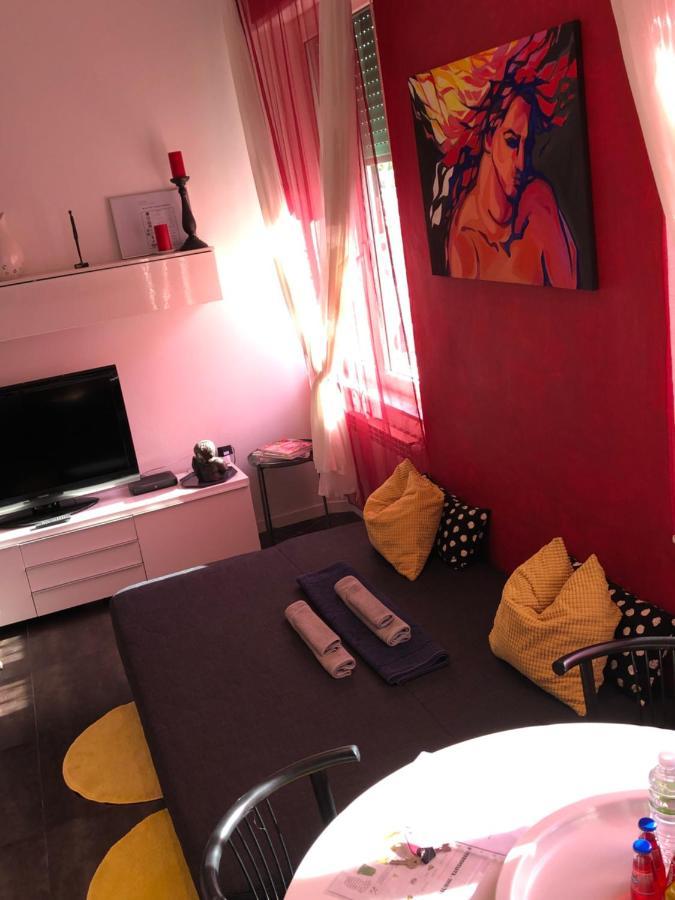 La Casa Colorata Apartment *