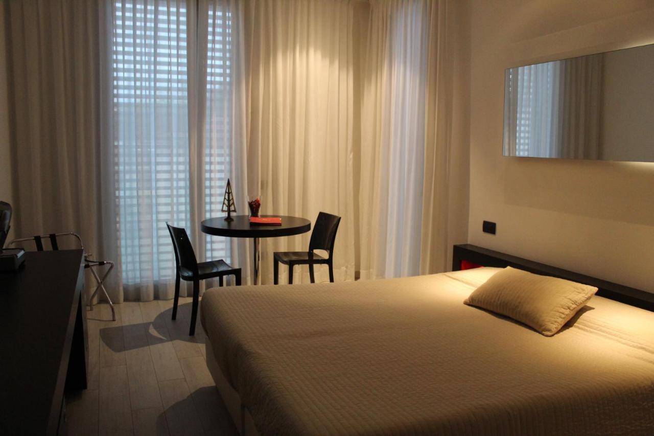 Blue Shades Hotel 4*