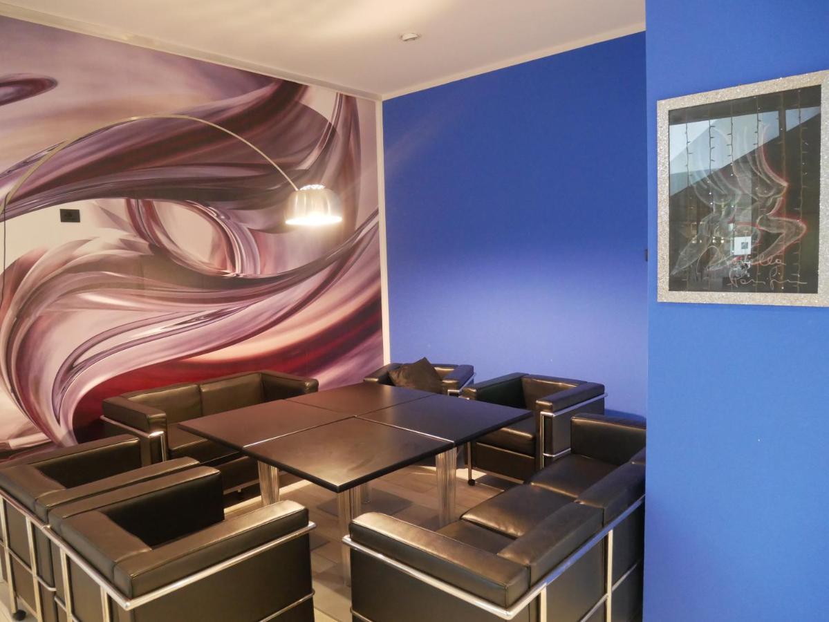 Blue Shades Hotel 4*