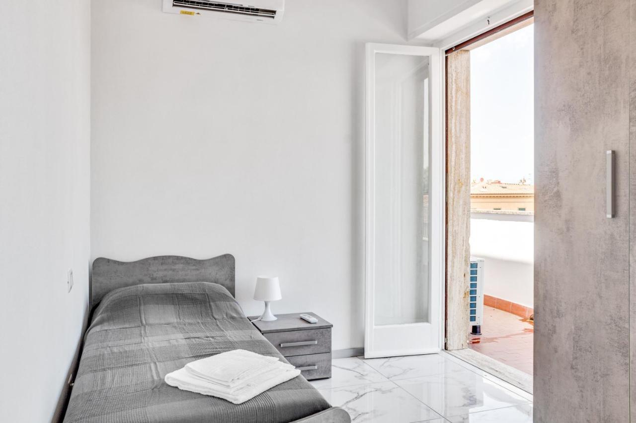 Modern Attics With Balconies And Panoramic View Appartamento