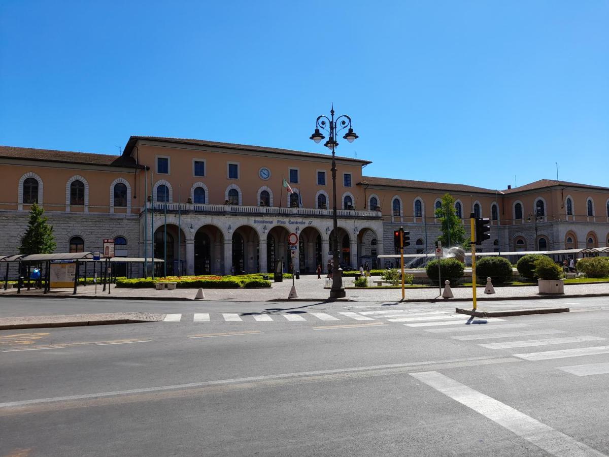 Hostel Train Station