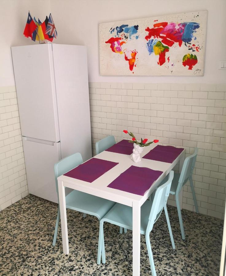 Apartment Centralissimo Bilocale,parcheggio,ac,vicino A Stazione,aeroporto *