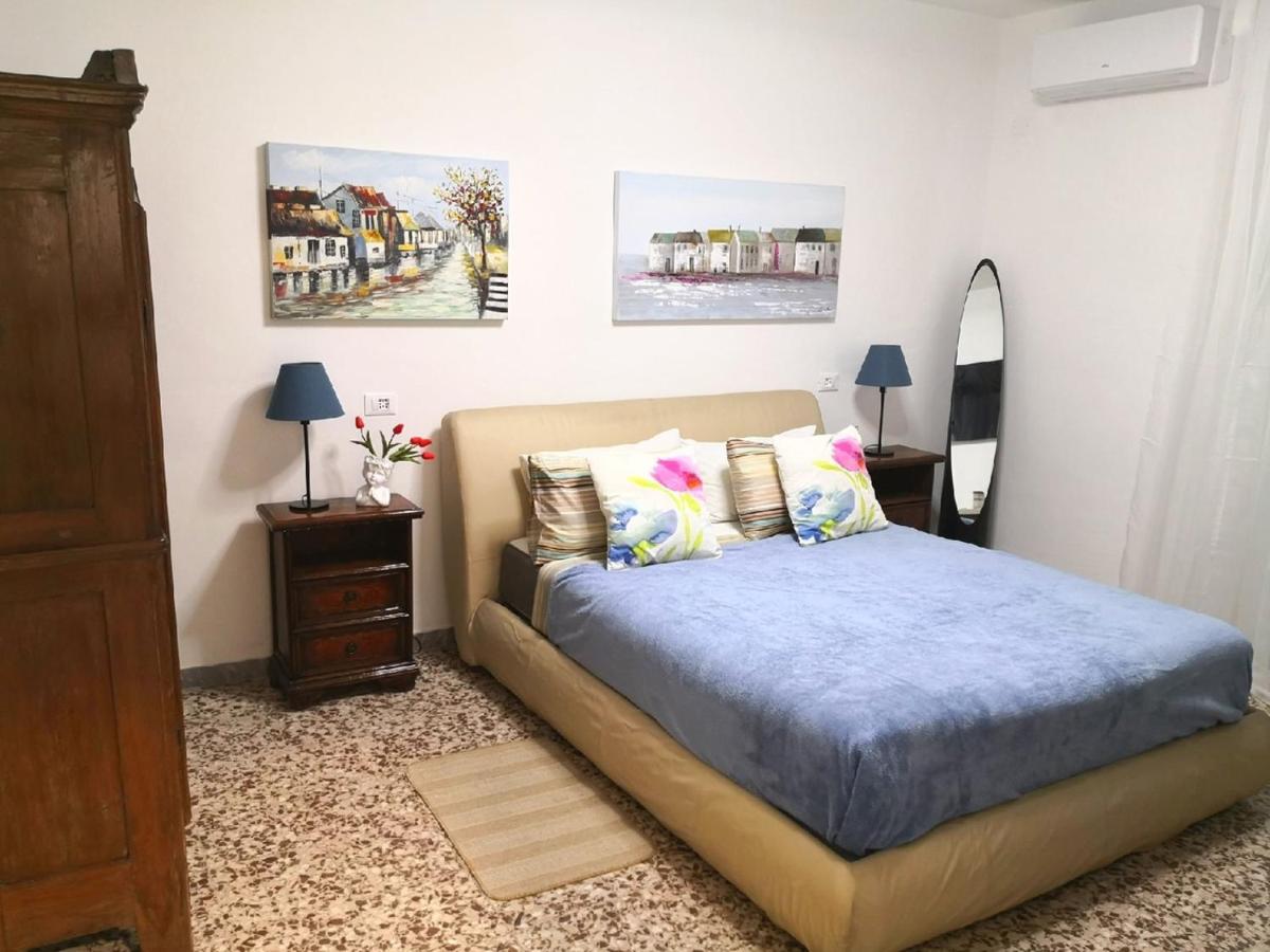Apartment Centralissimo Bilocale,parcheggio,ac,vicino A Stazione,aeroporto