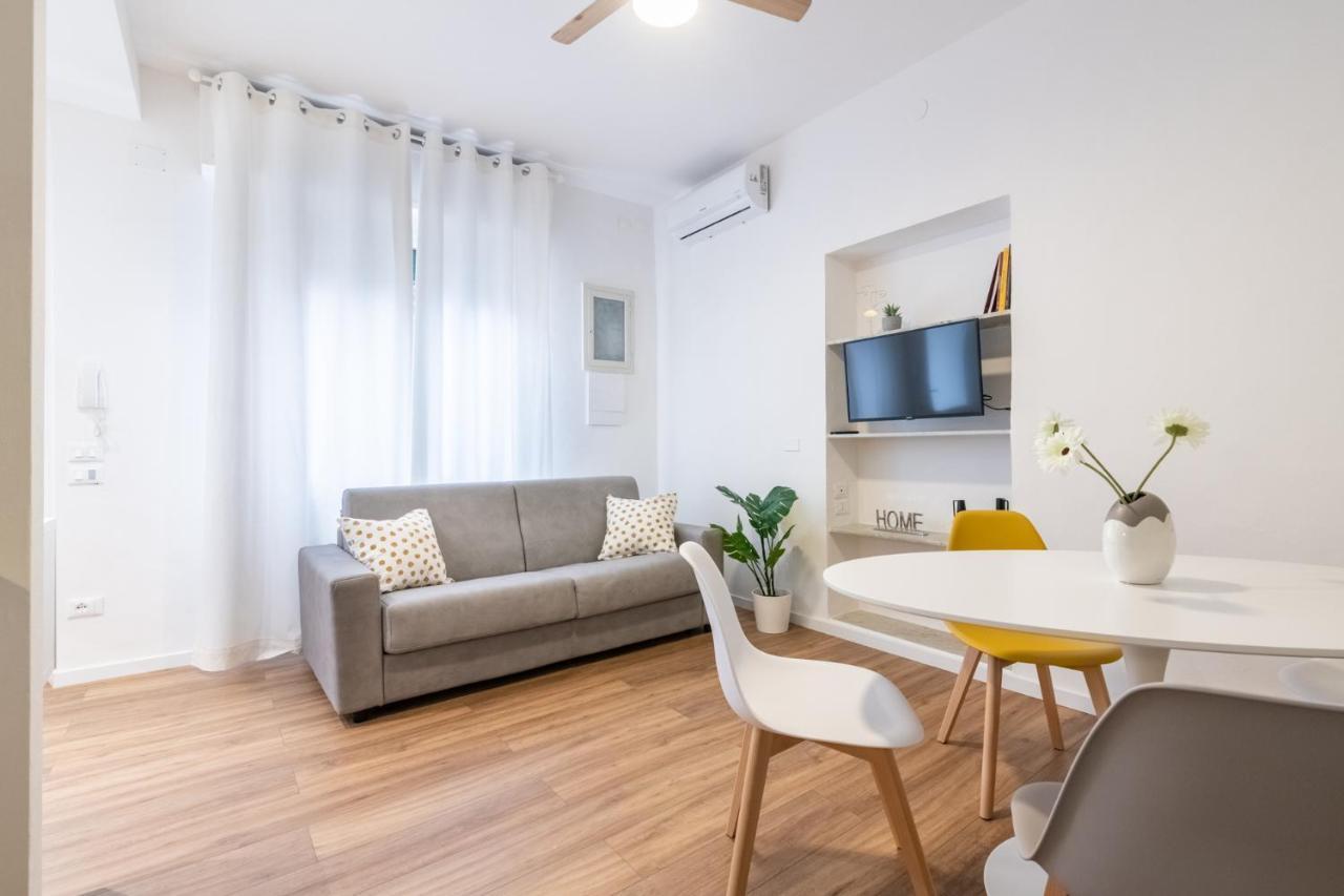 Smart Family In Appartement