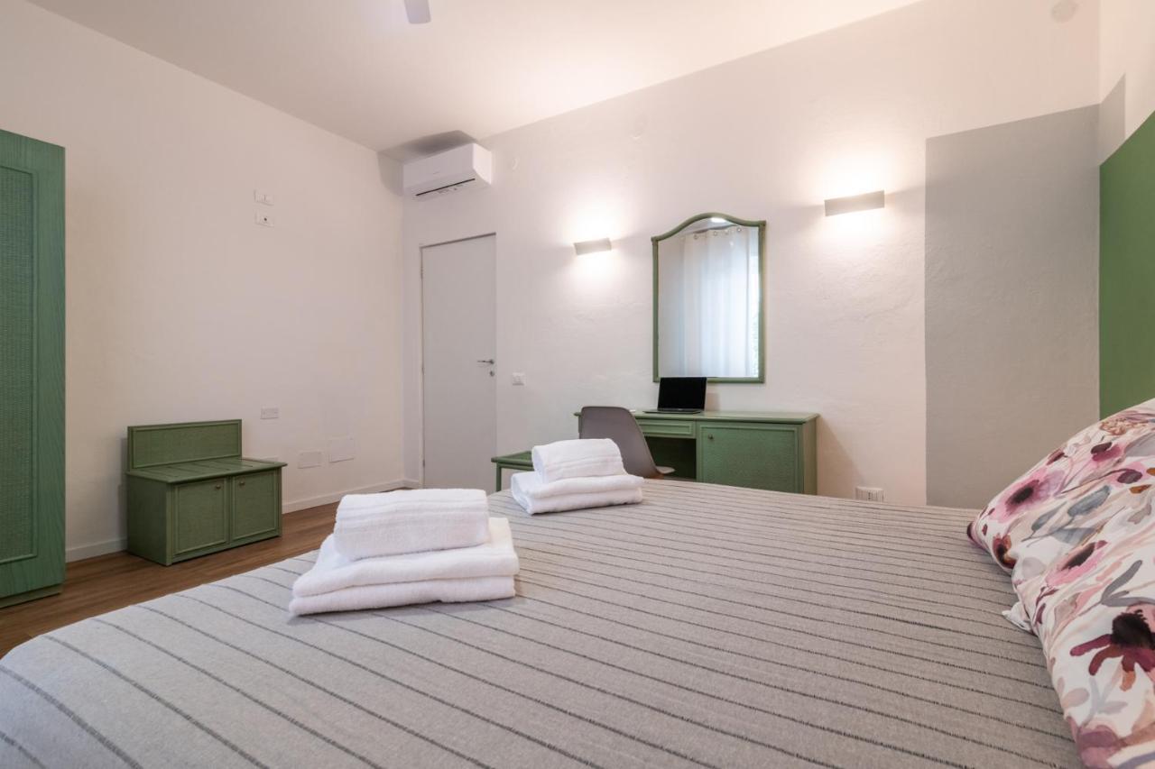 Smart Family In Appartement