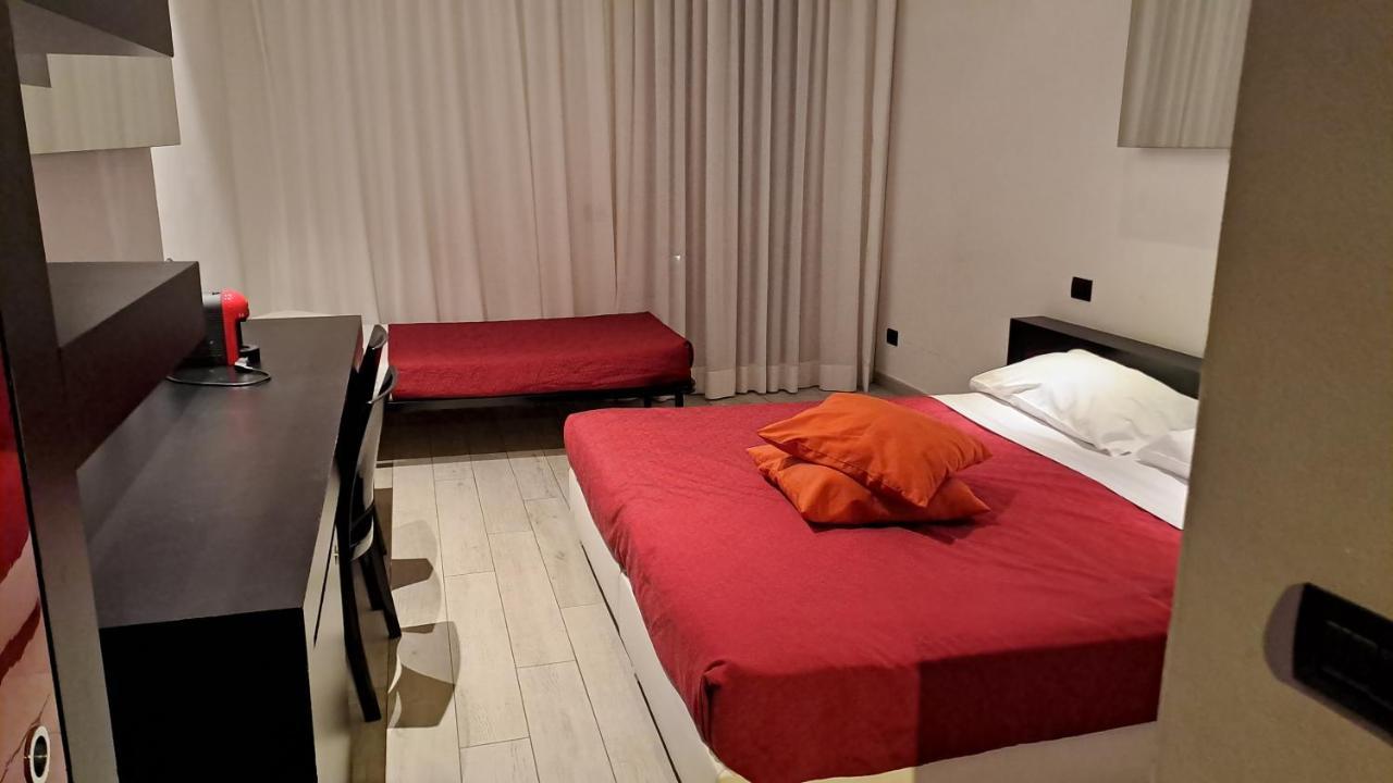 Hotel Blue Shades 4*