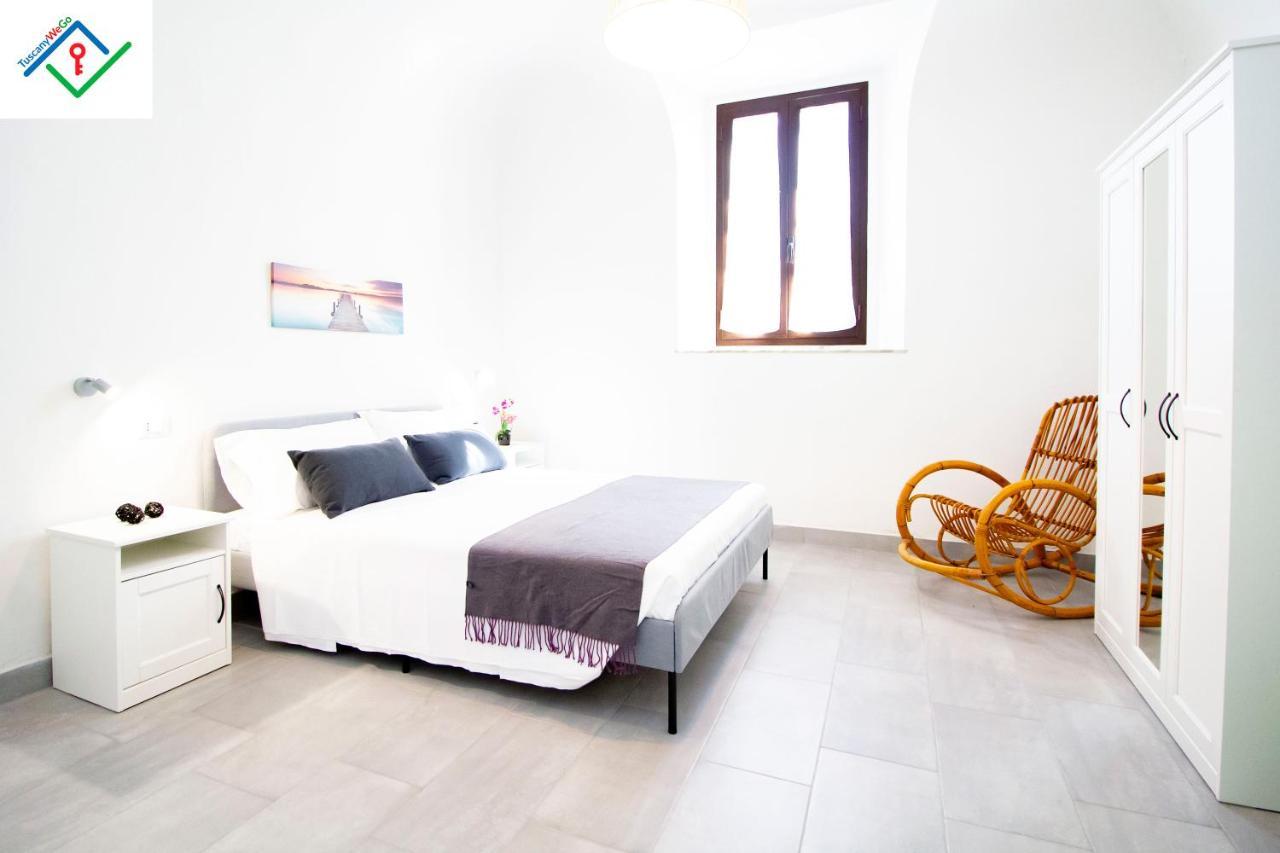 Les House - 1 By Tuscanywego * Pisa