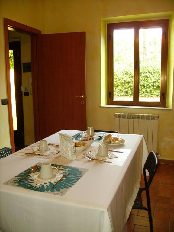 La Voliera Bed & Breakfast Bed & Breakfast *