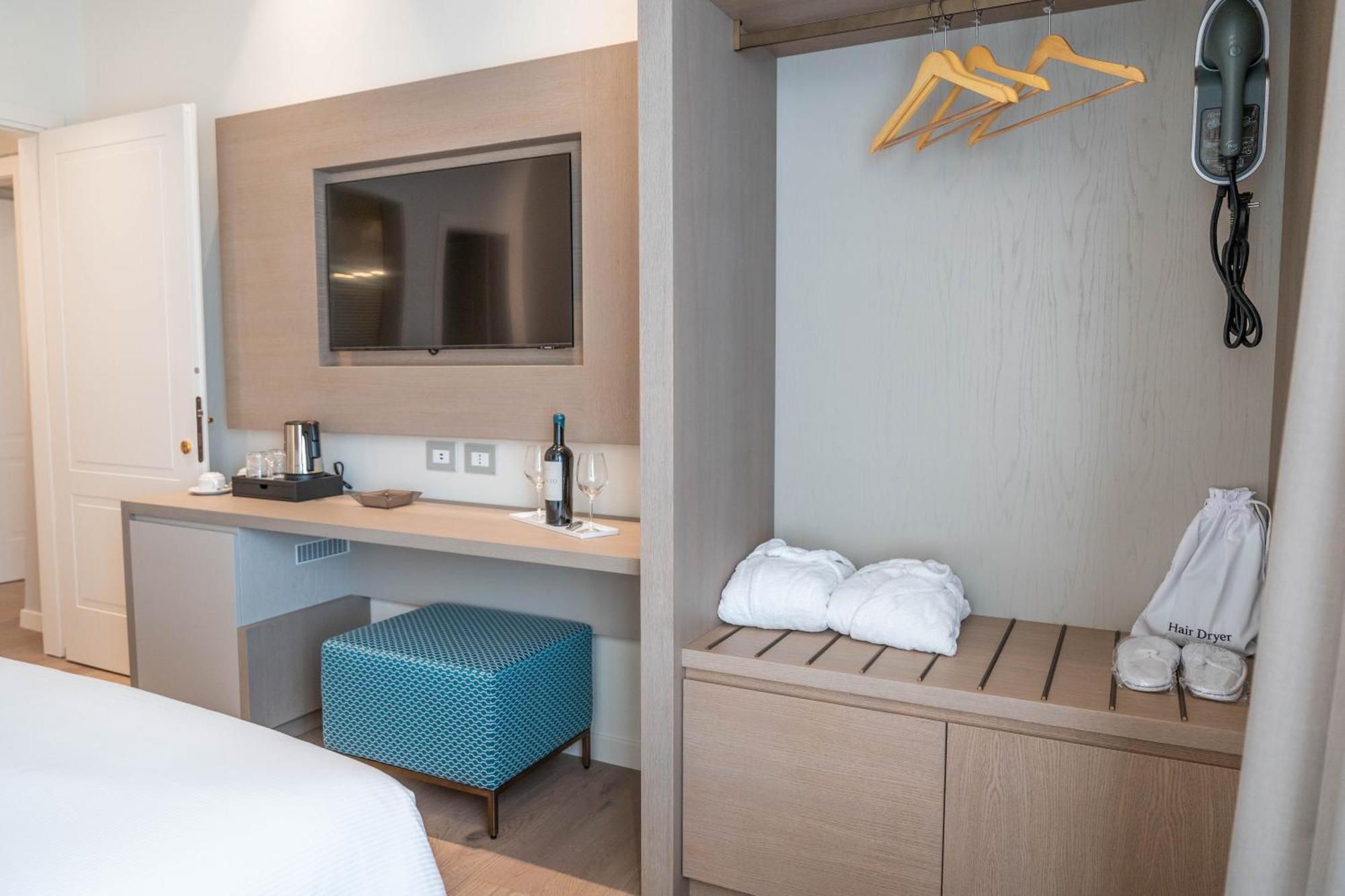 Anna Teresa Luxury * Pisa