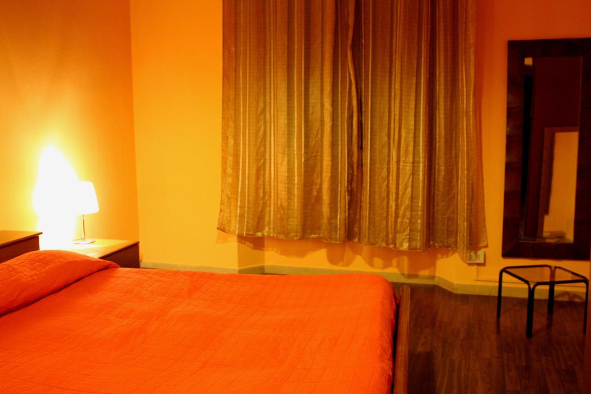 Appartement A Due Passi Dal Treno *