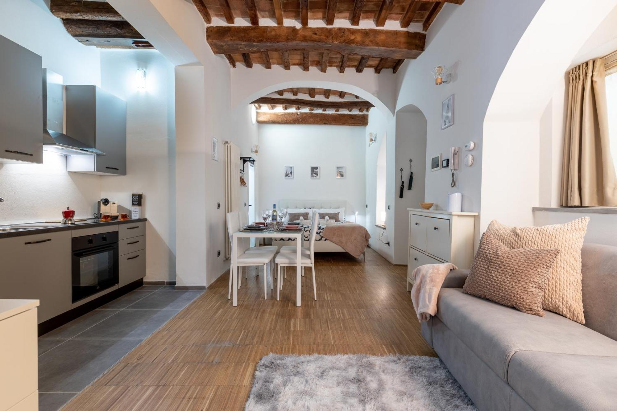 Apartment Lovely Near Palazzo Blu *