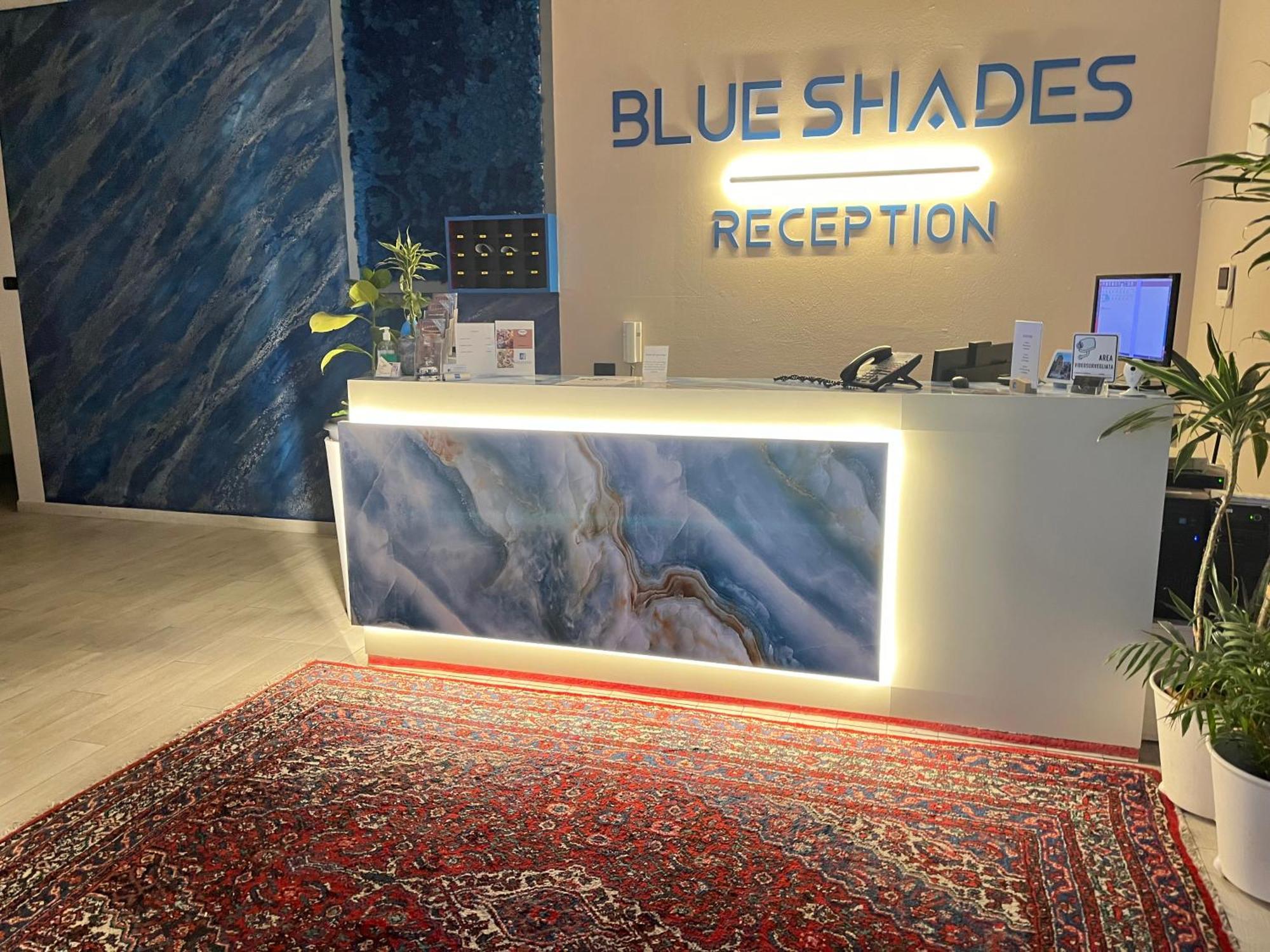 Hotel Blue Shades
