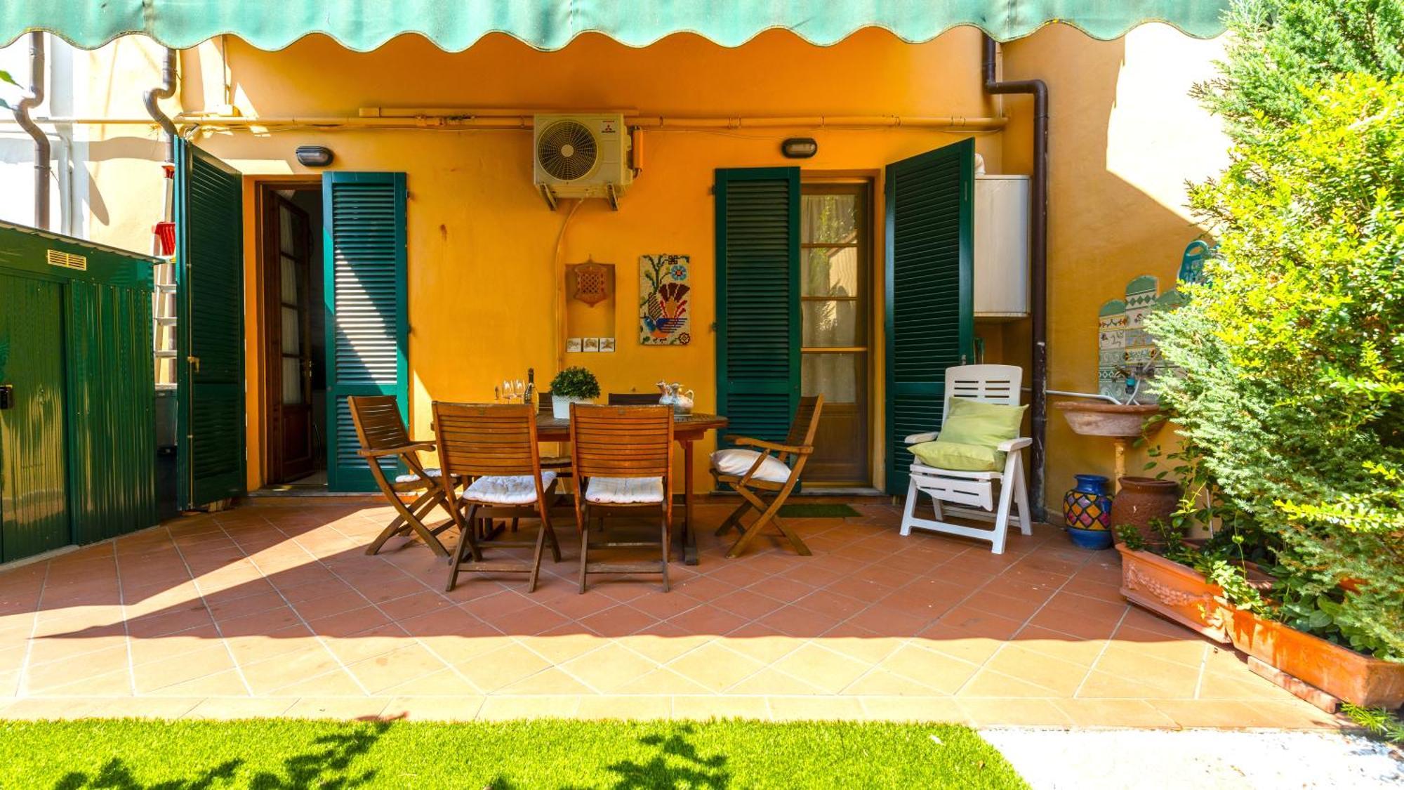 Hostly-la Casa Di Marta-two Steps From The Tower