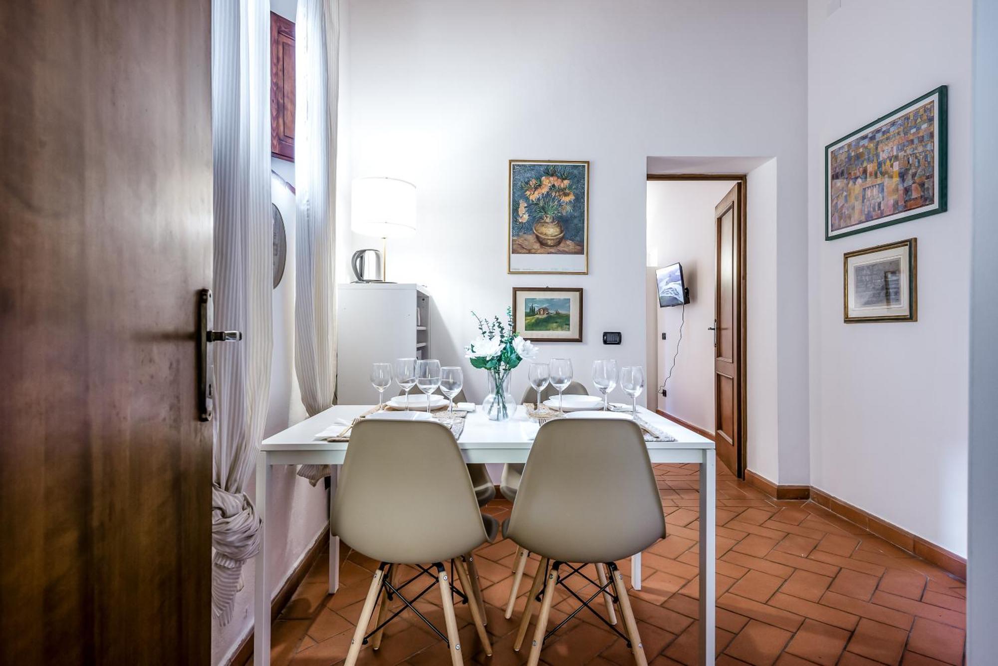Hostly-santa Maria Tower Suite-just By The Tower