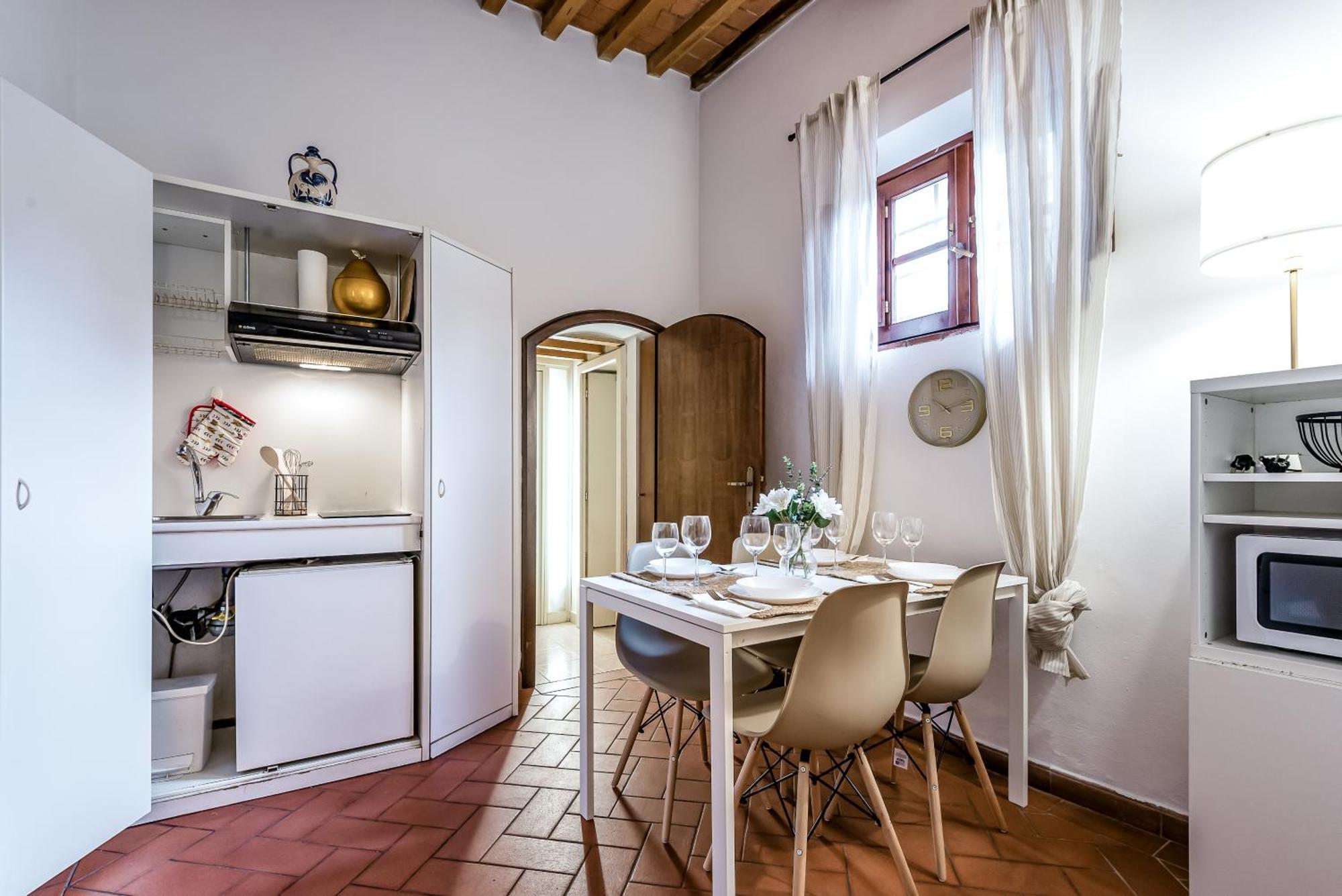 Apartment Hostly-santa Maria Tower Suite-just By The Tower *