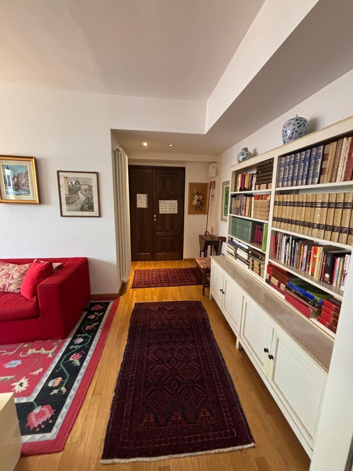 Beautiful New Apartment, Near Torre Di Apartment