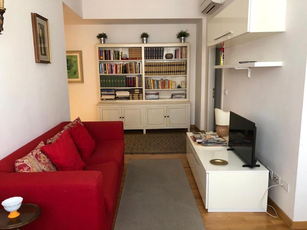 Apartment Beautiful New Apartment, Near Torre Di