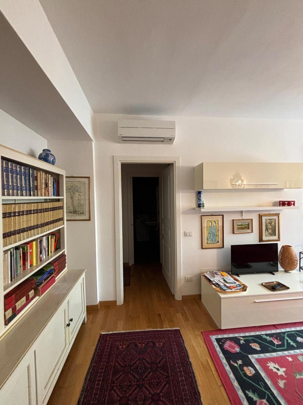 Beautiful New Apartment, Near Torre Di Apartment