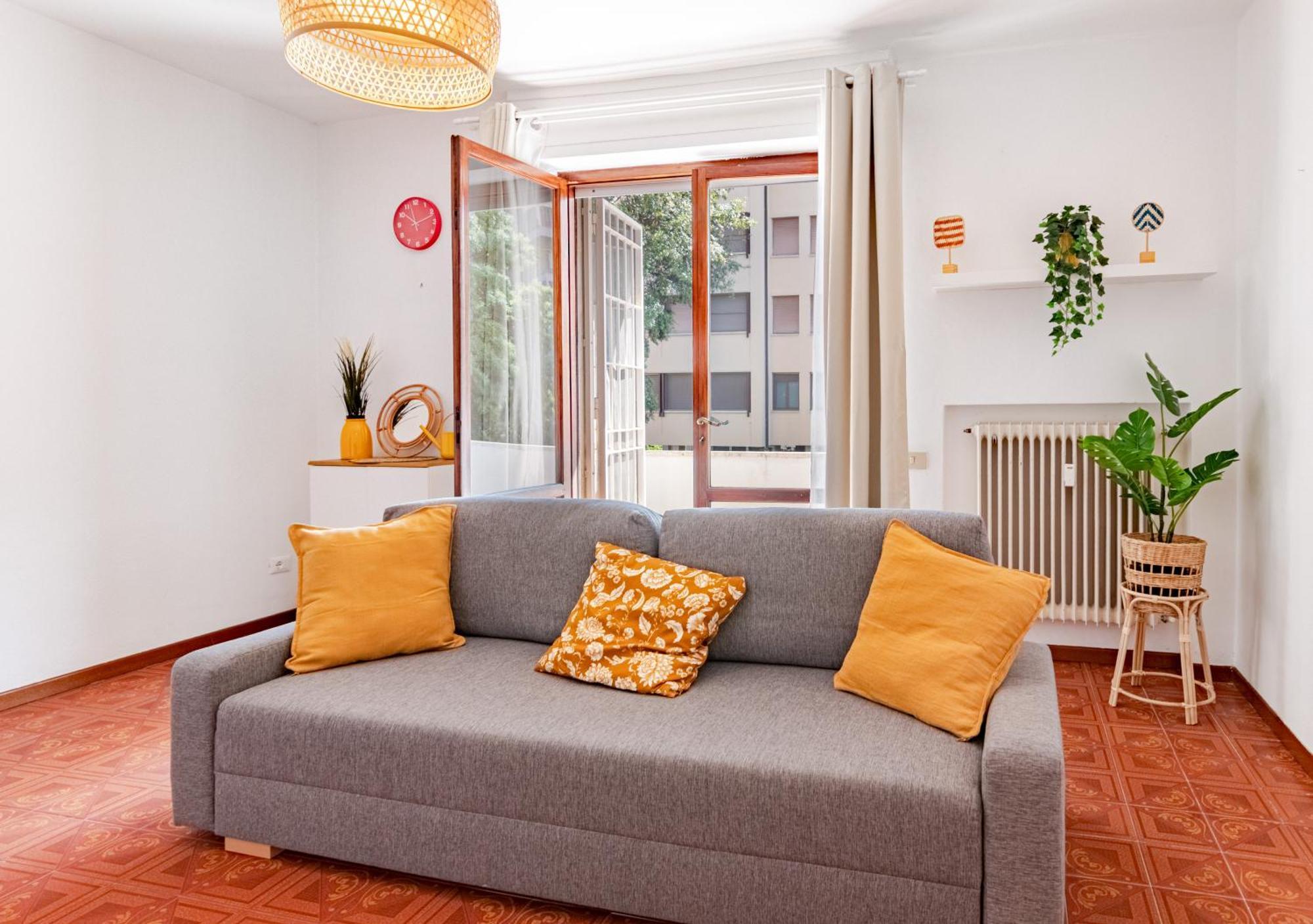 Apartment Landi 1 - 2 Camere, Parcheggio, Balconi, Vicino Al Centro *