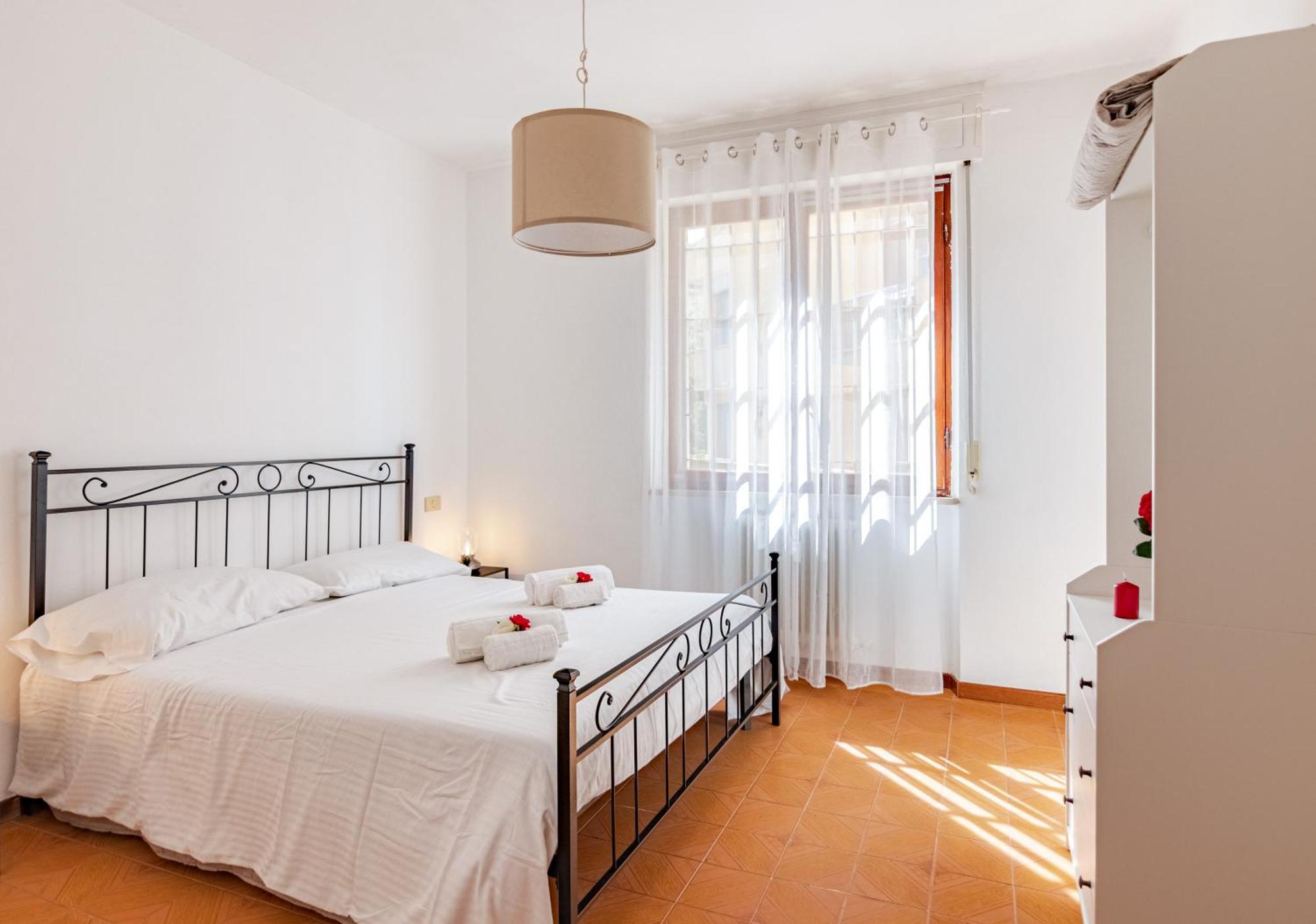 Landi 1 - 2 Camere, Parcheggio, Balconi, Vicino Al Centro Apartment