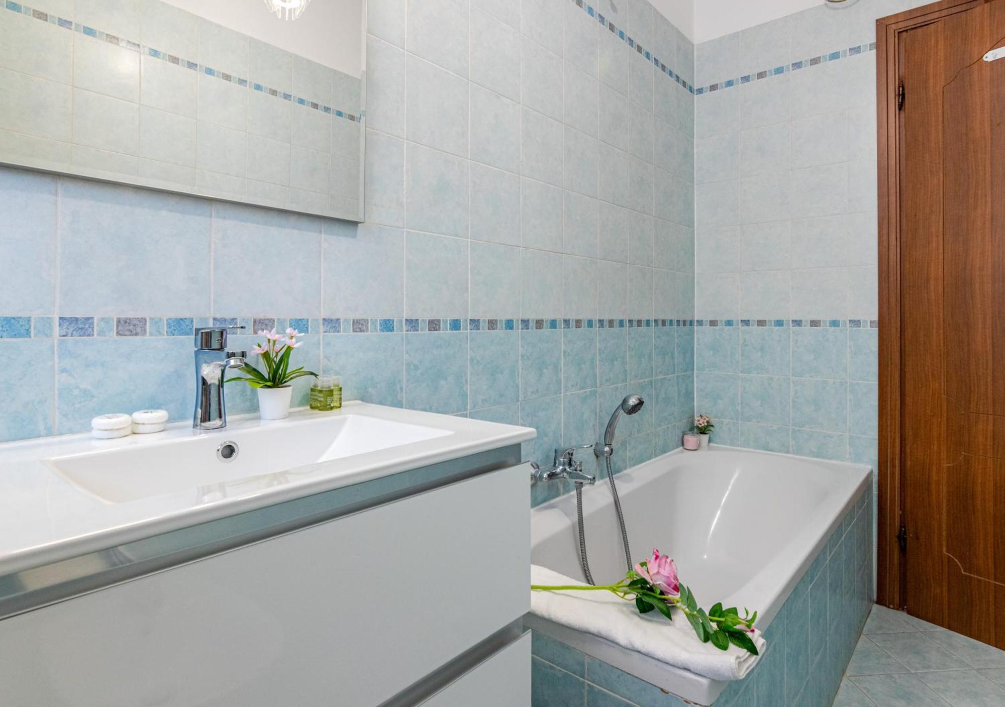 Apartment Landi 2 - Near The Center, Free Public Parking