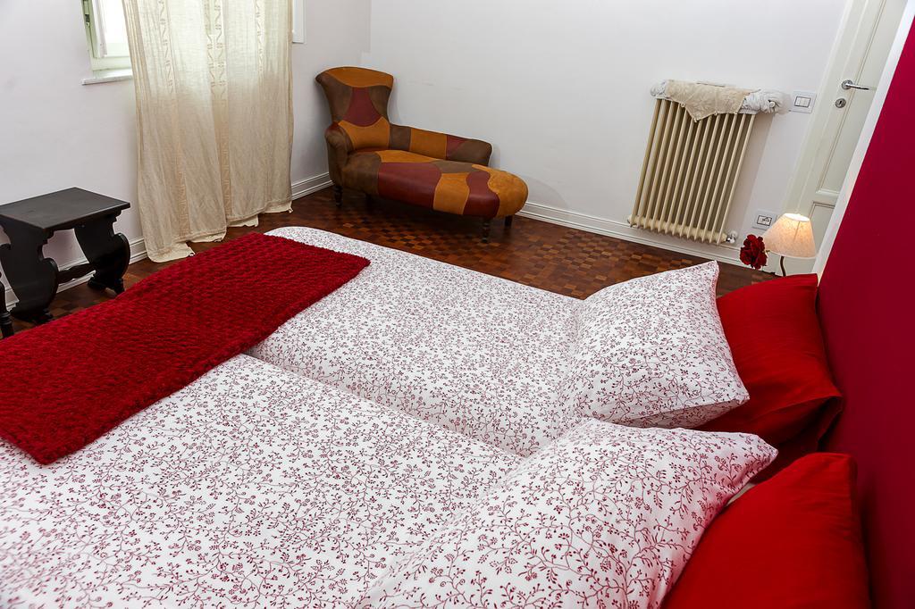 Bed & Breakfast 23 *