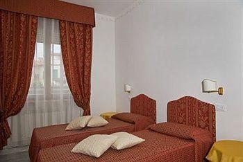 Bed & Breakfast Lady Rose Pisa
