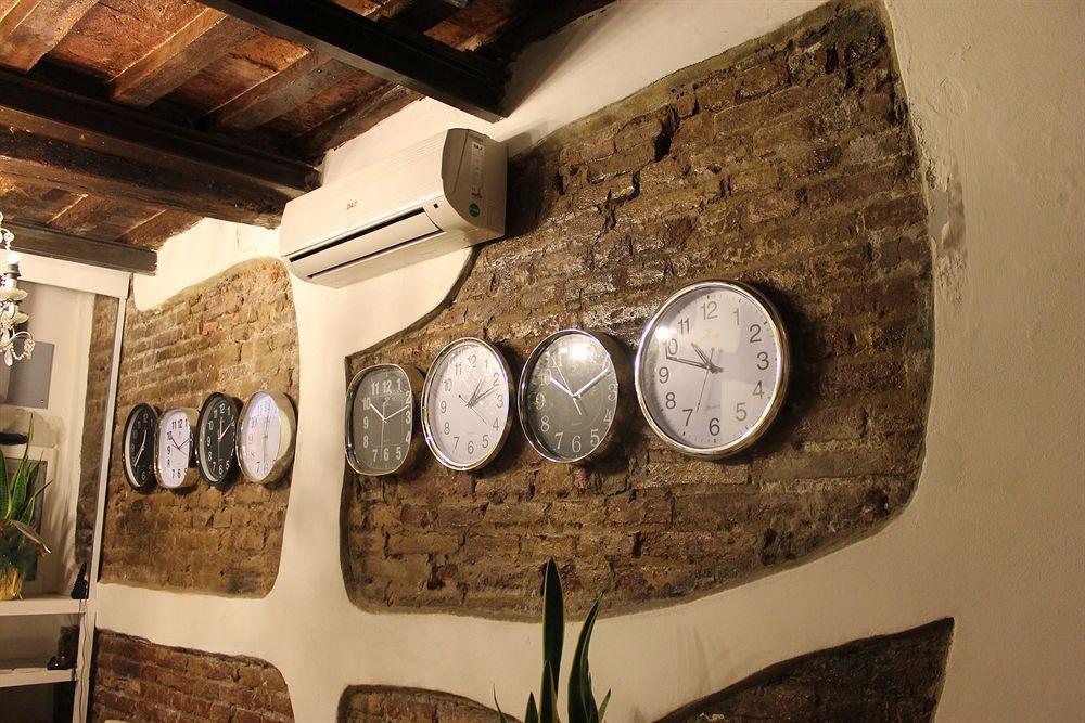 Hotel Mazzini 16 Downtown